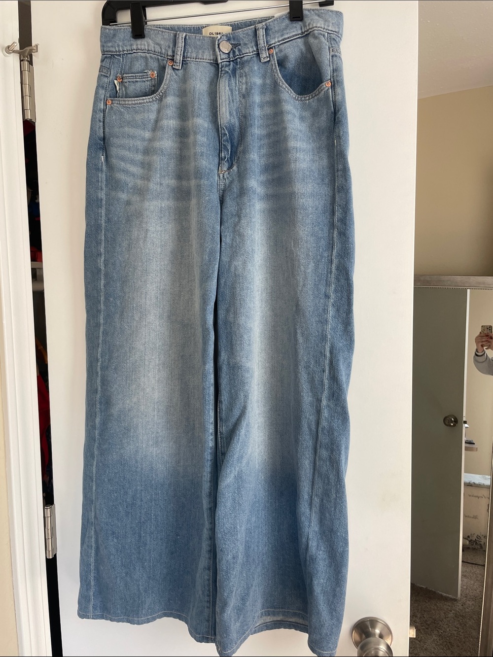 DL1961 Hepburn Wide Leg High Rise 32" Jeans